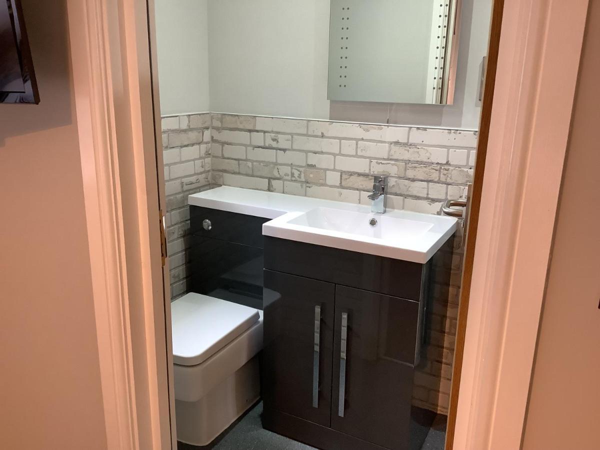 Jeffersons Hotel & Serviced Apartments (Adults Only) Барроу-ин-Фернесс Экстерьер фото