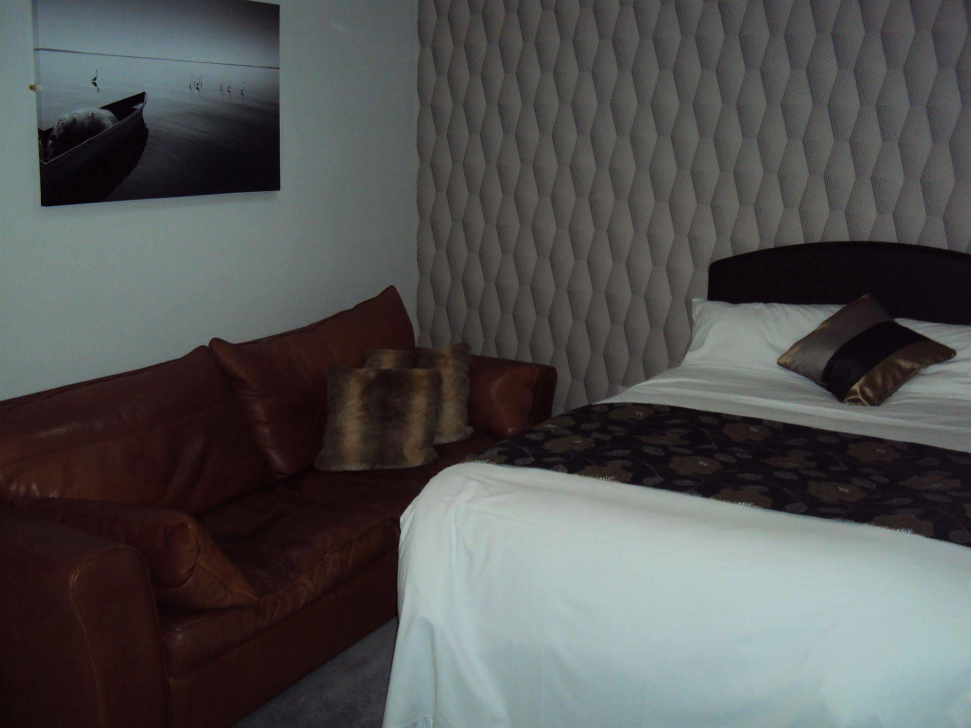 Jeffersons Hotel & Serviced Apartments (Adults Only) Барроу-ин-Фернесс Экстерьер фото