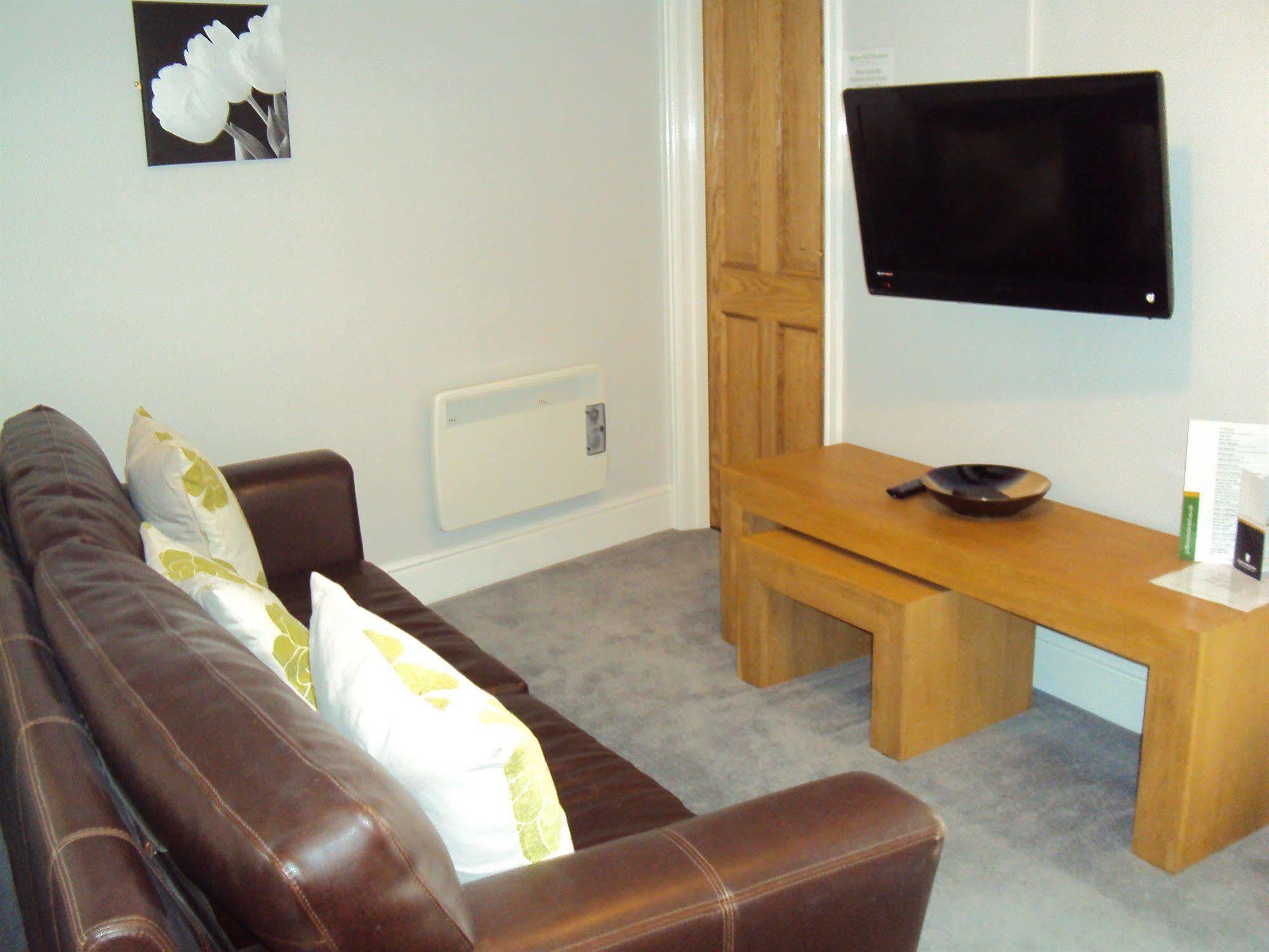 Jeffersons Hotel & Serviced Apartments (Adults Only) Барроу-ин-Фернесс Экстерьер фото