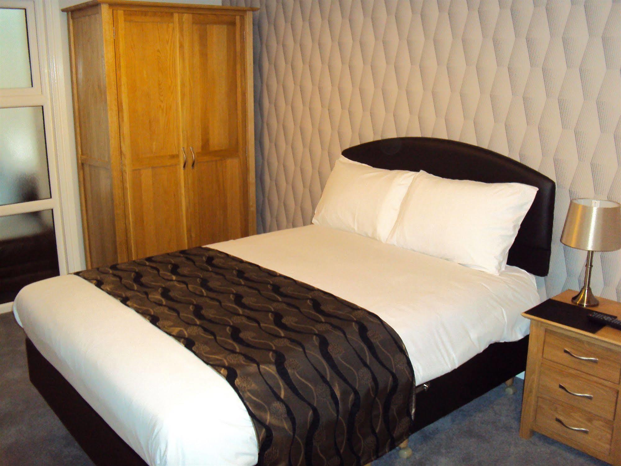Jeffersons Hotel & Serviced Apartments (Adults Only) Барроу-ин-Фернесс Экстерьер фото